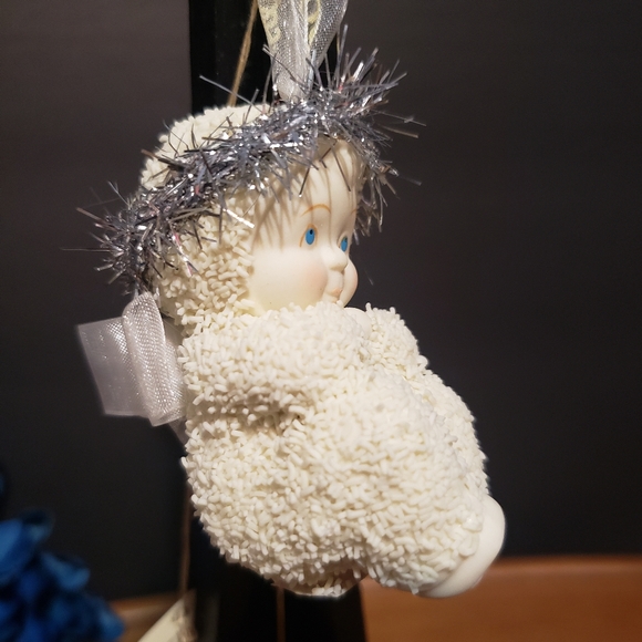 Dept 56 Snow Dream Little Angel Ornament 2011 w/ Original Box - Picture 3 of 6